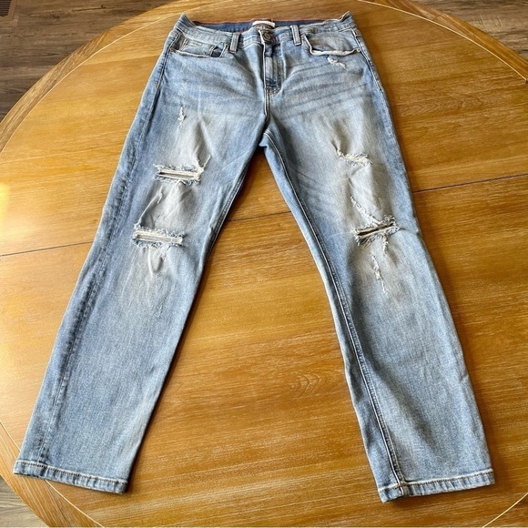 TheMogan Frankie Low Rise Girlfriend Distressed Light Wash Denim Jeans Size 11 - Picture 1 of 10